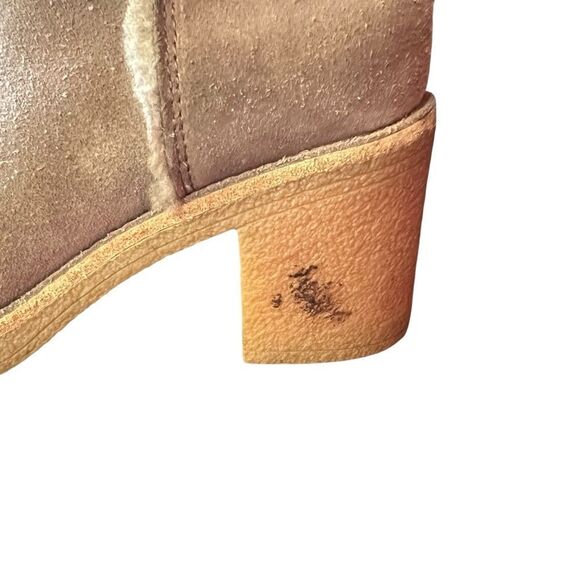 Ugg light brown suede heeled booties. Size 6 - Picture 4 of 12
